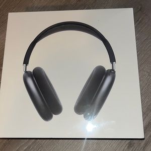 Apple AirPods Max - Silver New in Box
